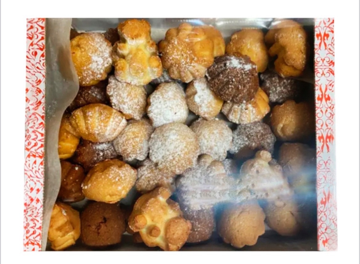 Изделие хлебобулочное Бисквитное "Мадлены" с изюмом 1кг