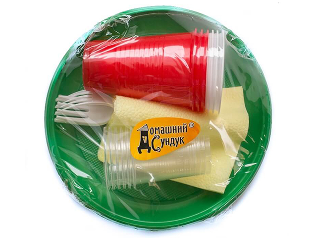 Набор для пикника со стопками на 6 персон "Домашний Сундук" 